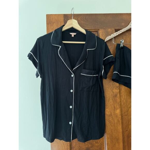 EBERJEY NEW Gisele Relaxed Black Short Set Size Medium - Picture 7 of 8